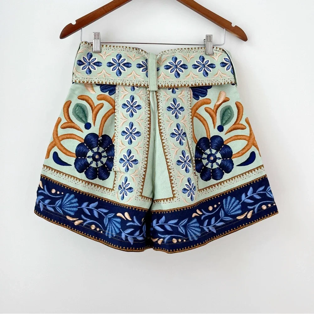 NWT FARM Rio Green Ocean Tapestry Belted Short 27 - Picture 2 of 13